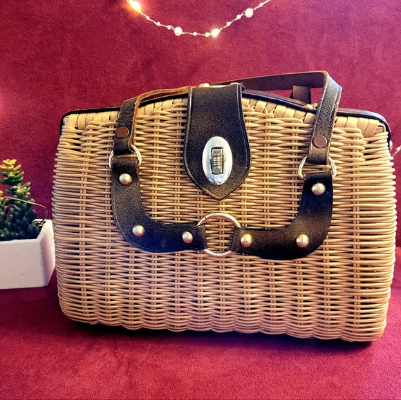 Brechker Bros Handbags - Vintage Wicker Satchel